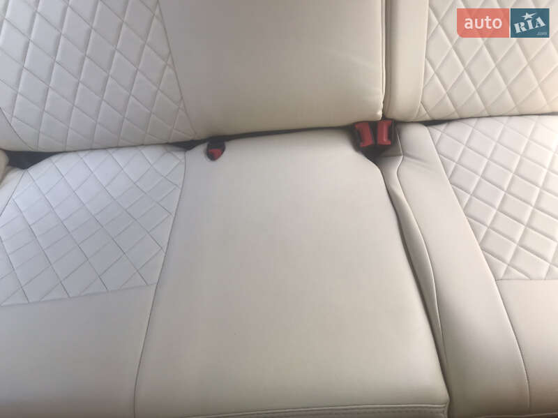 Універсал Volkswagen Golf 2010 в Самборі