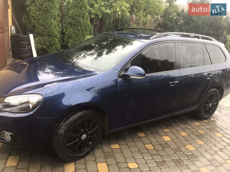 Універсал Volkswagen Golf 2010 в Самборі