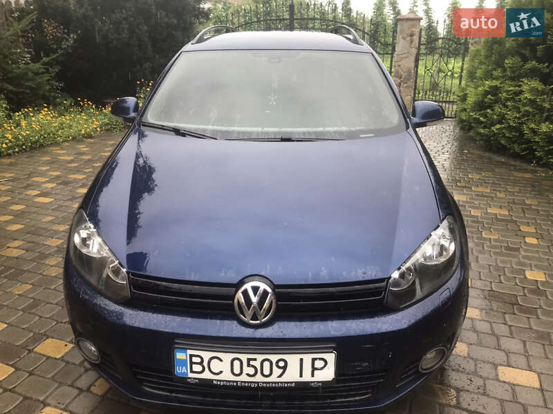 Універсал Volkswagen Golf 2010 в Самборі