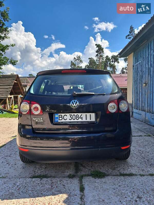 Хетчбек Volkswagen Golf 2006 в Вишгороді