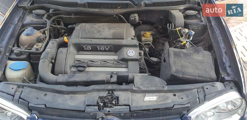 Хетчбек Volkswagen Golf 2000 в Кам'янському