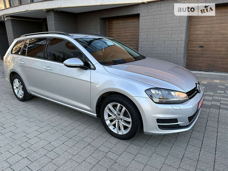 Универсал Volkswagen Golf 2014 в 