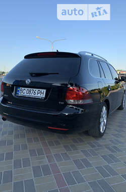 Універсал Volkswagen Golf 2010 в Городку