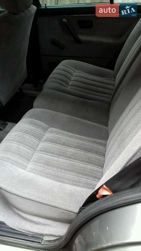 Хетчбек Volkswagen Golf 1991 в П'ятихатках