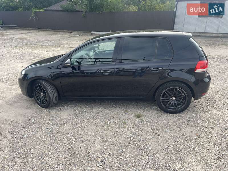 Хэтчбек Volkswagen Golf 2009 в Нововолынске