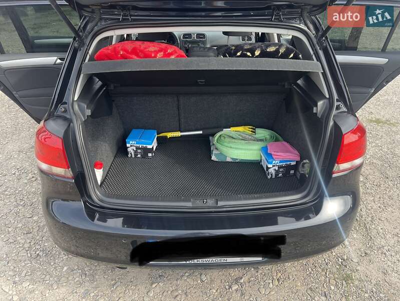 Хэтчбек Volkswagen Golf 2009 в Нововолынске