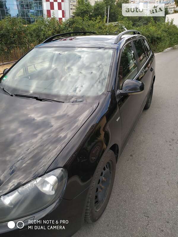 Універсал Volkswagen Golf 2012 в Броварах