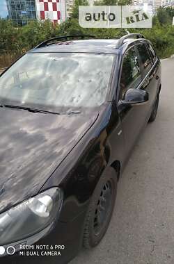 Універсал Volkswagen Golf 2012 в 