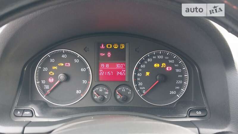 Хэтчбек Volkswagen Golf 2005 в Ходорове