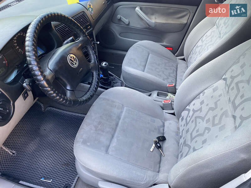Хетчбек Volkswagen Golf 1999 в Миколаєві