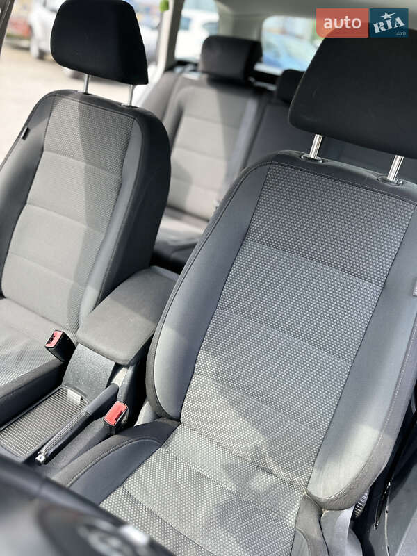 Универсал Volkswagen Golf 2010 в Луцке