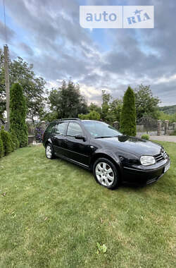 Универсал Volkswagen Golf 2004 в Черновцах