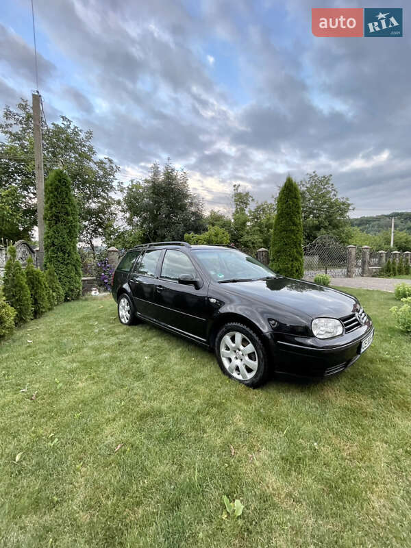 Volkswagen Golf 2004