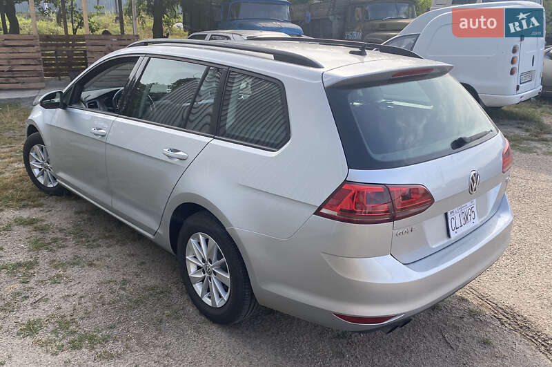 Универсал Volkswagen Golf 2017 в Фастове
