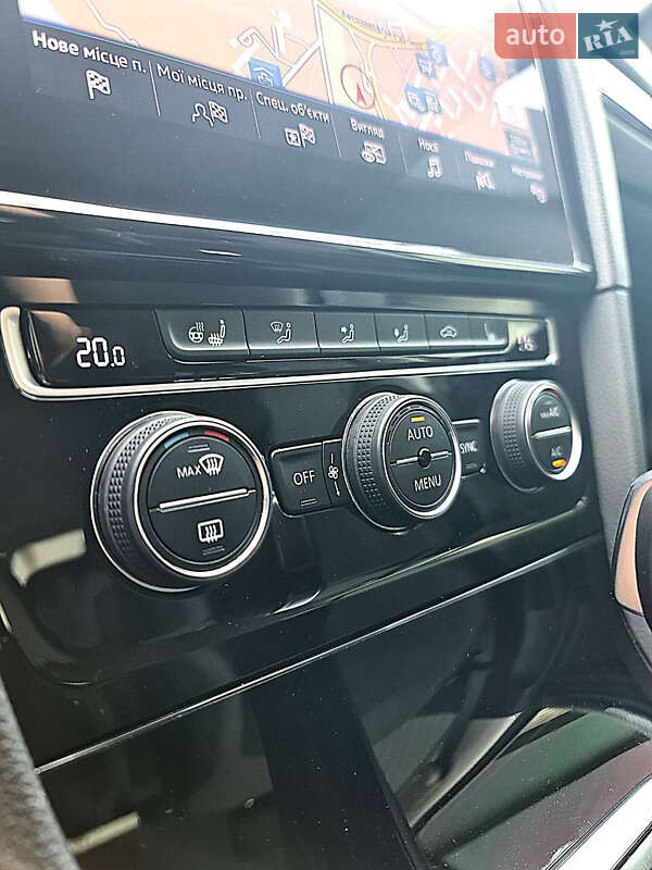 Універсал Volkswagen Golf 2020 в Запоріжжі