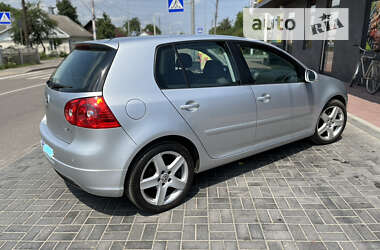 Хэтчбек Volkswagen Golf 2008 в Ровно