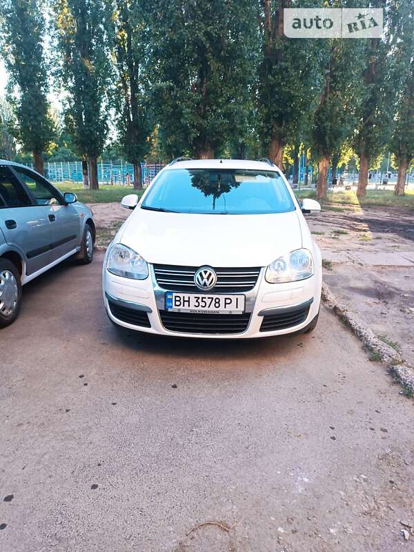 Універсал Volkswagen Golf 2009 в Одесі