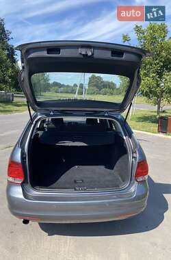 Универсал Volkswagen Golf 2011 в 