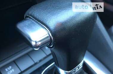 Хэтчбек Volkswagen Golf 2009 в 