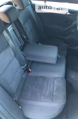 Хэтчбек Volkswagen Golf 2009 в 