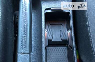 Хэтчбек Volkswagen Golf 2009 в 