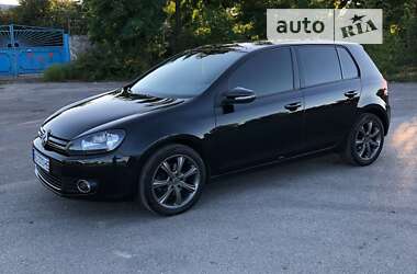 Хэтчбек Volkswagen Golf 2009 в 