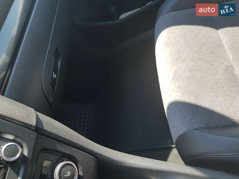 Універсал Volkswagen Golf 2013 в Броварах