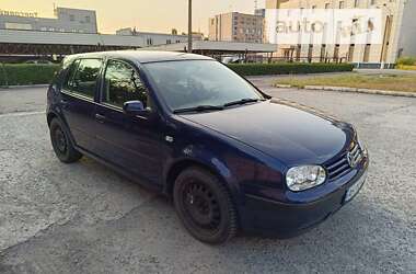 Хетчбек Volkswagen Golf 2001 в Кам'янському