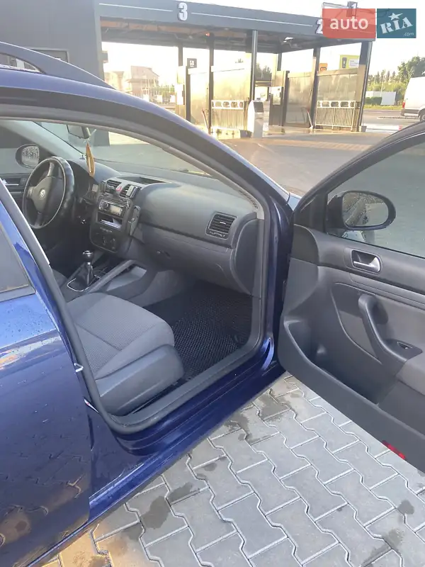 Volkswagen Golf 2007 VIN WVWZZZ1KZ7M305711 фото оголошення 12 з 54