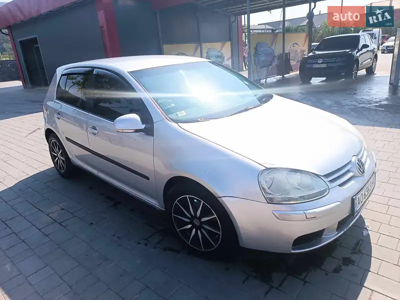 Volkswagen Golf 2004 VIN WVWZZZ1KZ5B010525 фото оголошення 10 з 49