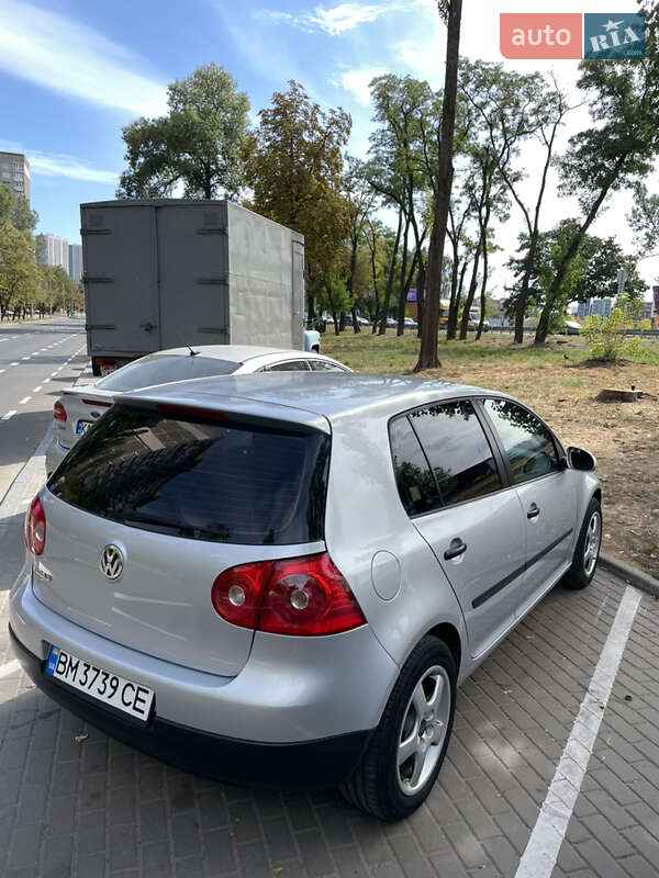 Універсал Volkswagen Golf 2004 в Києві
