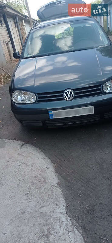 Универсал Volkswagen Golf 2003 в Кривом Роге