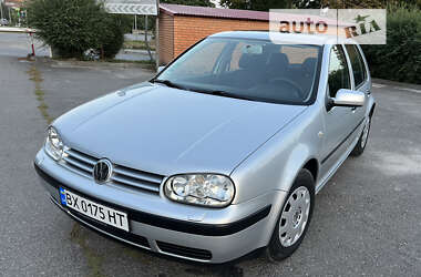 Хетчбек Volkswagen Golf 2001 в Тернополі