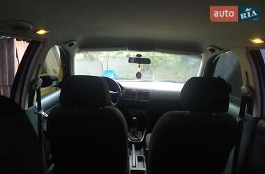 Хэтчбек Volkswagen Golf 2000 в 