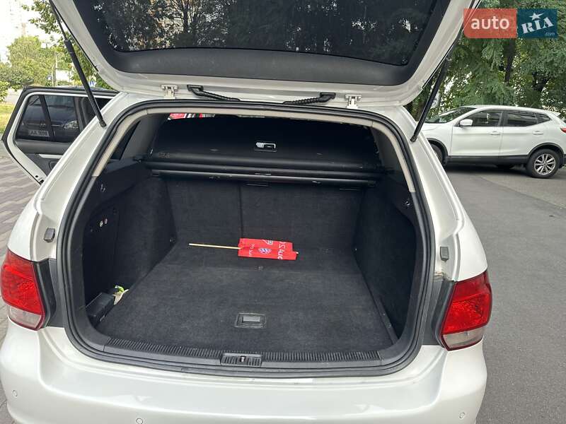Універсал Volkswagen Golf 2013 в Києві