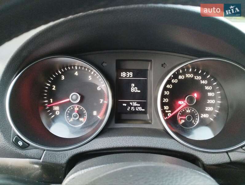 Універсал Volkswagen Golf 2010 в Житомирі
