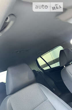 Хэтчбек Volkswagen Golf 2010 в 