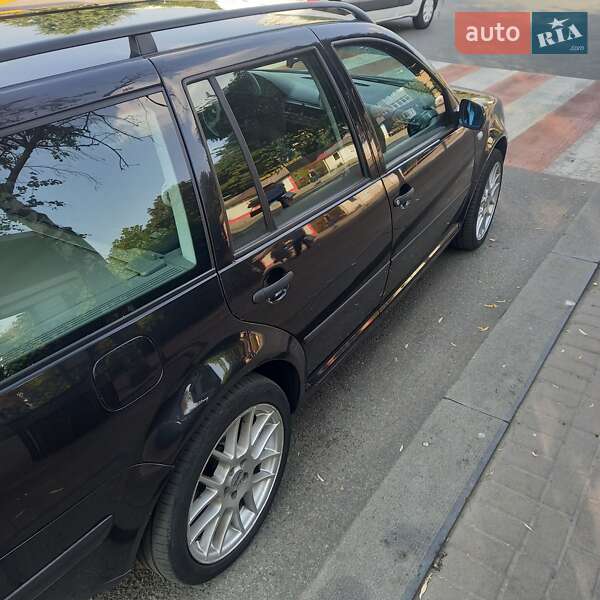 Універсал Volkswagen Golf 2000 в Києві