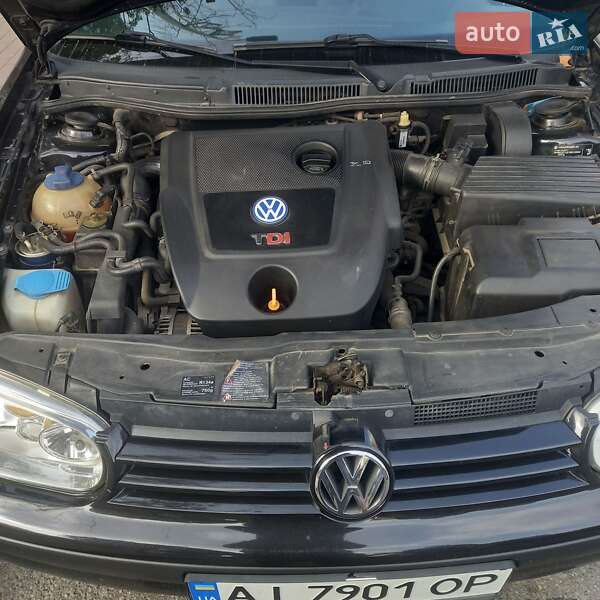 Універсал Volkswagen Golf 2000 в Києві