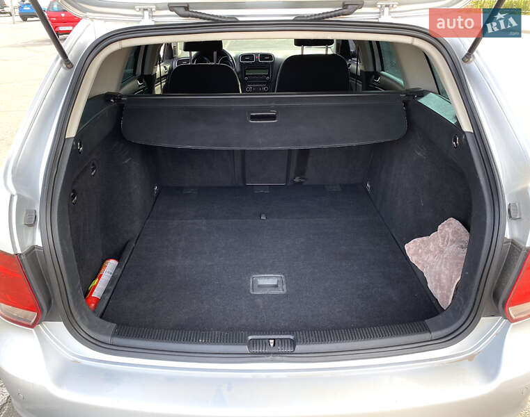 Универсал Volkswagen Golf 2009 в Сумах