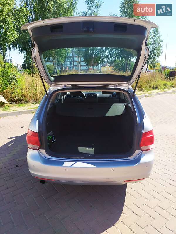 Універсал Volkswagen Golf 2013 в Хмельницькому