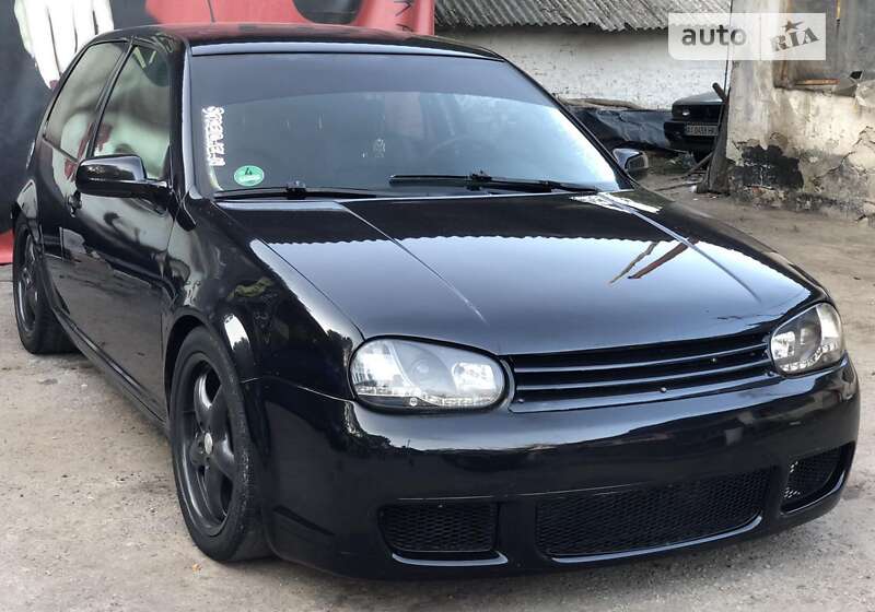 Хэтчбек Volkswagen Golf 2002 в Белой Церкви