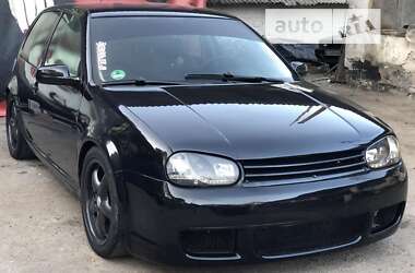 Хэтчбек Volkswagen Golf 2002 в Белой Церкви