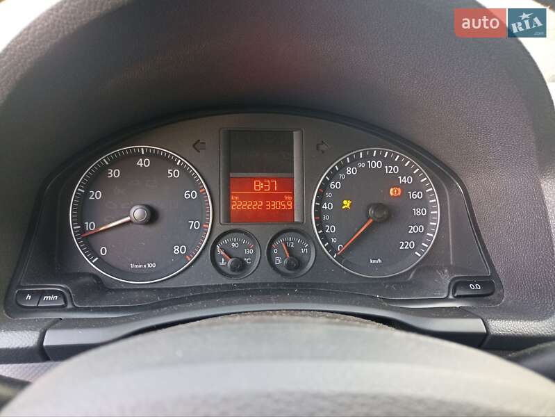 Хетчбек Volkswagen Golf 2003 в Коломиї