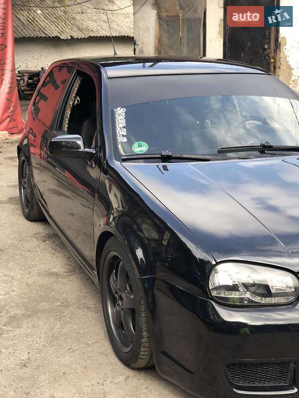 Хетчбек Volkswagen Golf 2002 в Білій Церкві