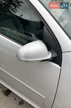 Хэтчбек Volkswagen Golf 2007 в 