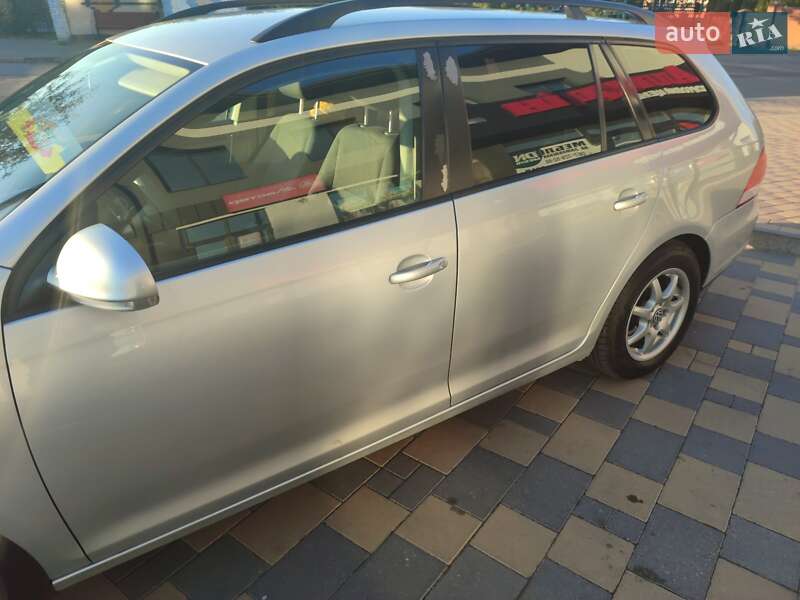 Универсал Volkswagen Golf 2009 в Владимире