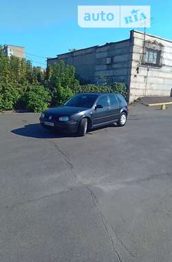 Хэтчбек Volkswagen Golf 2001 в Кривом Роге