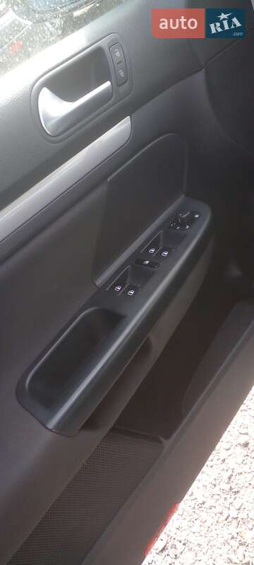 Універсал Volkswagen Golf 2012 в Бердичеві