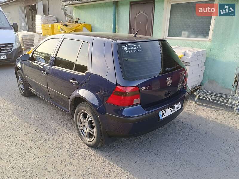 Хетчбек Volkswagen Golf 2002 в Івано-Франківську